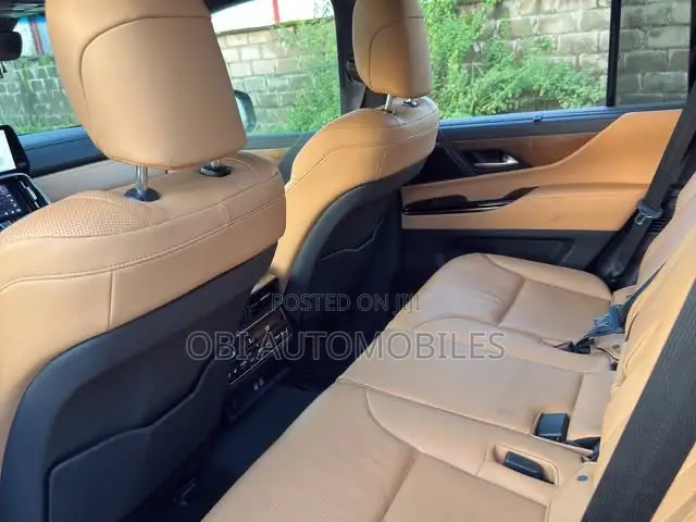 Lexus LX 600 2024 Gray