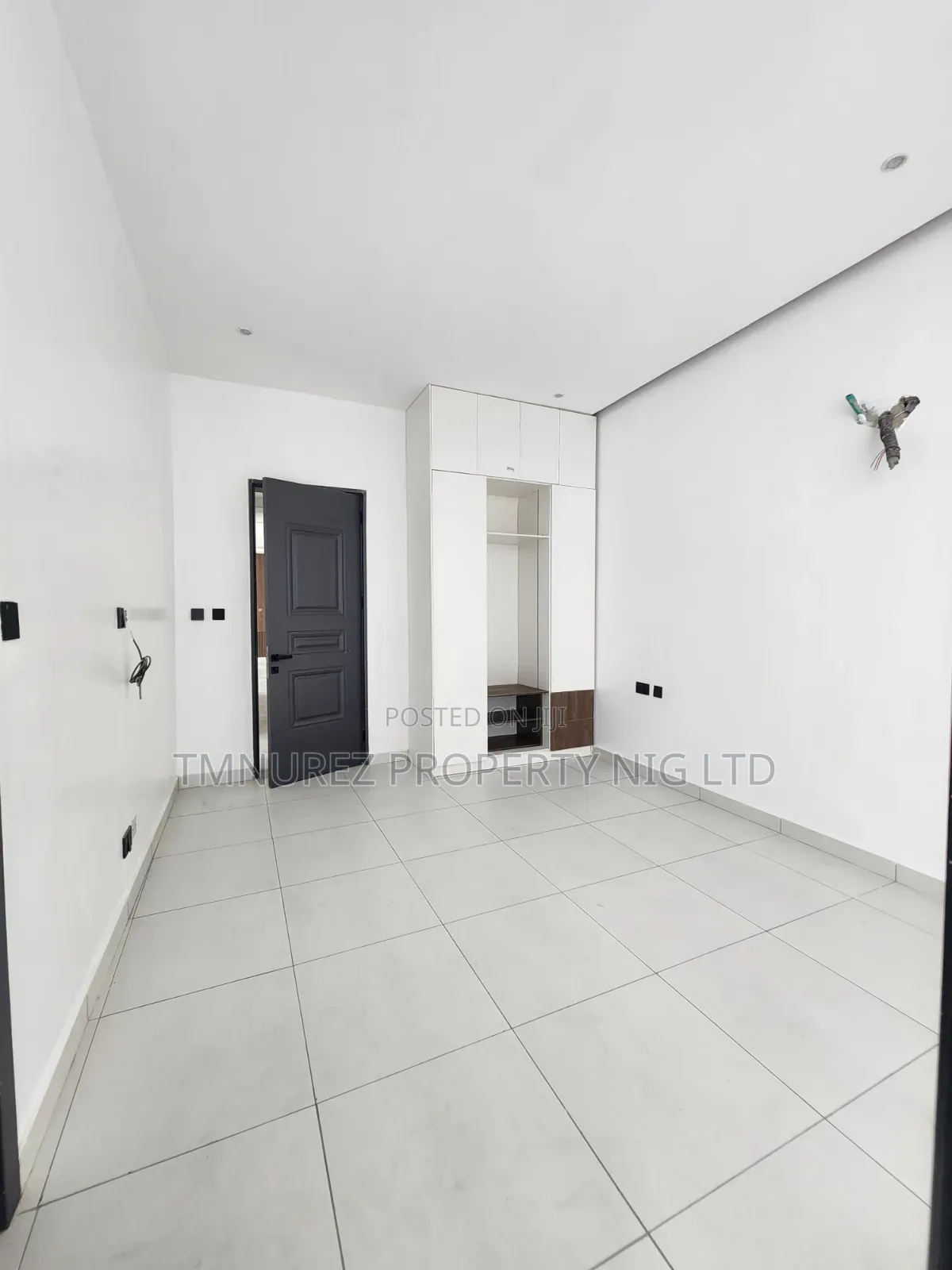 2bdrm Apartment in Ikate-Elegushi for sale