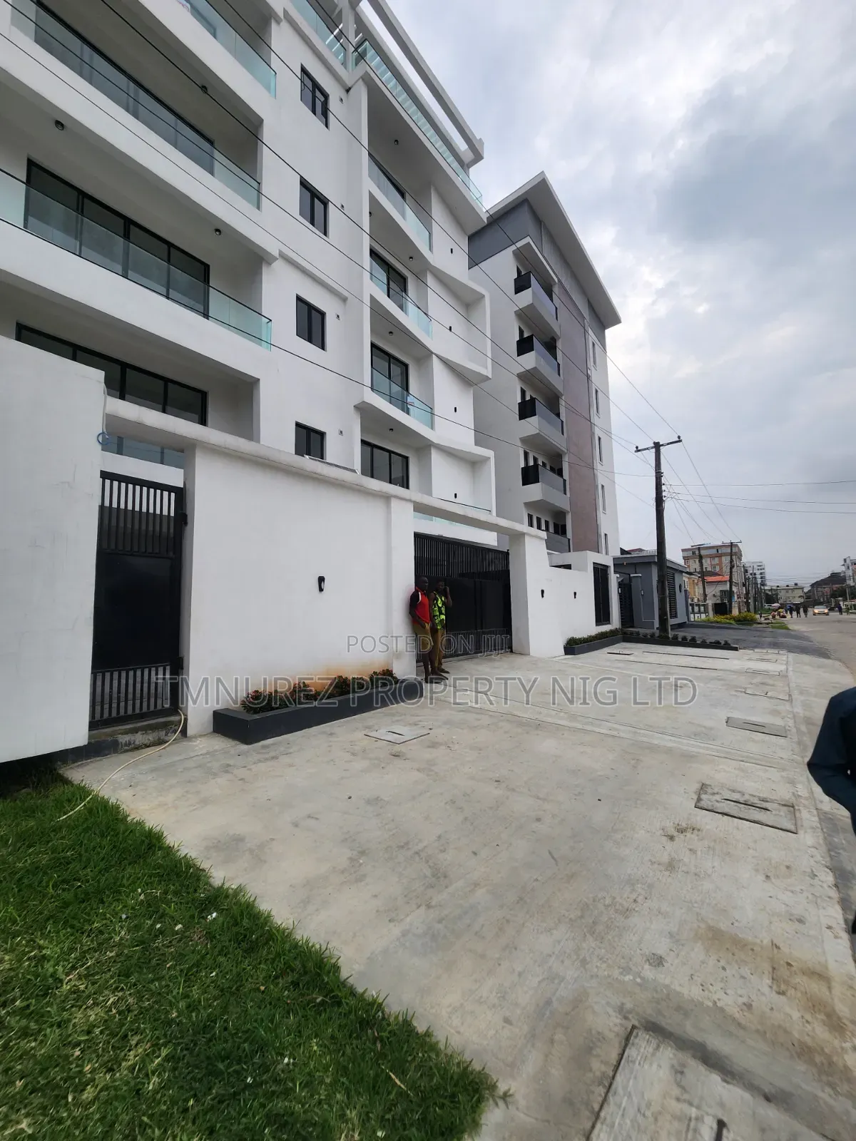 2bdrm Apartment in Ikate-Elegushi for sale