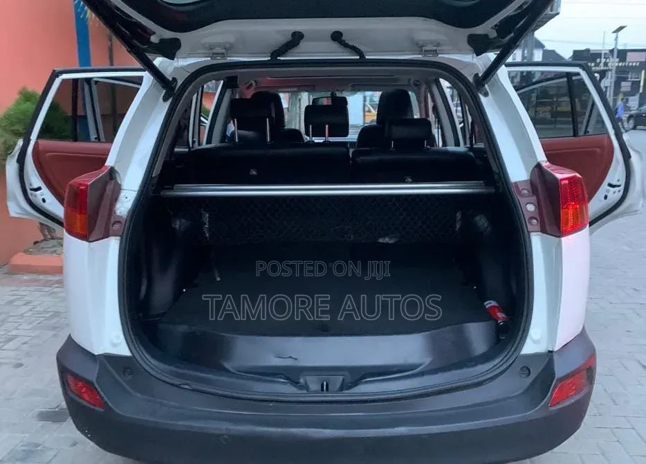 Toyota RAV4 2014 White