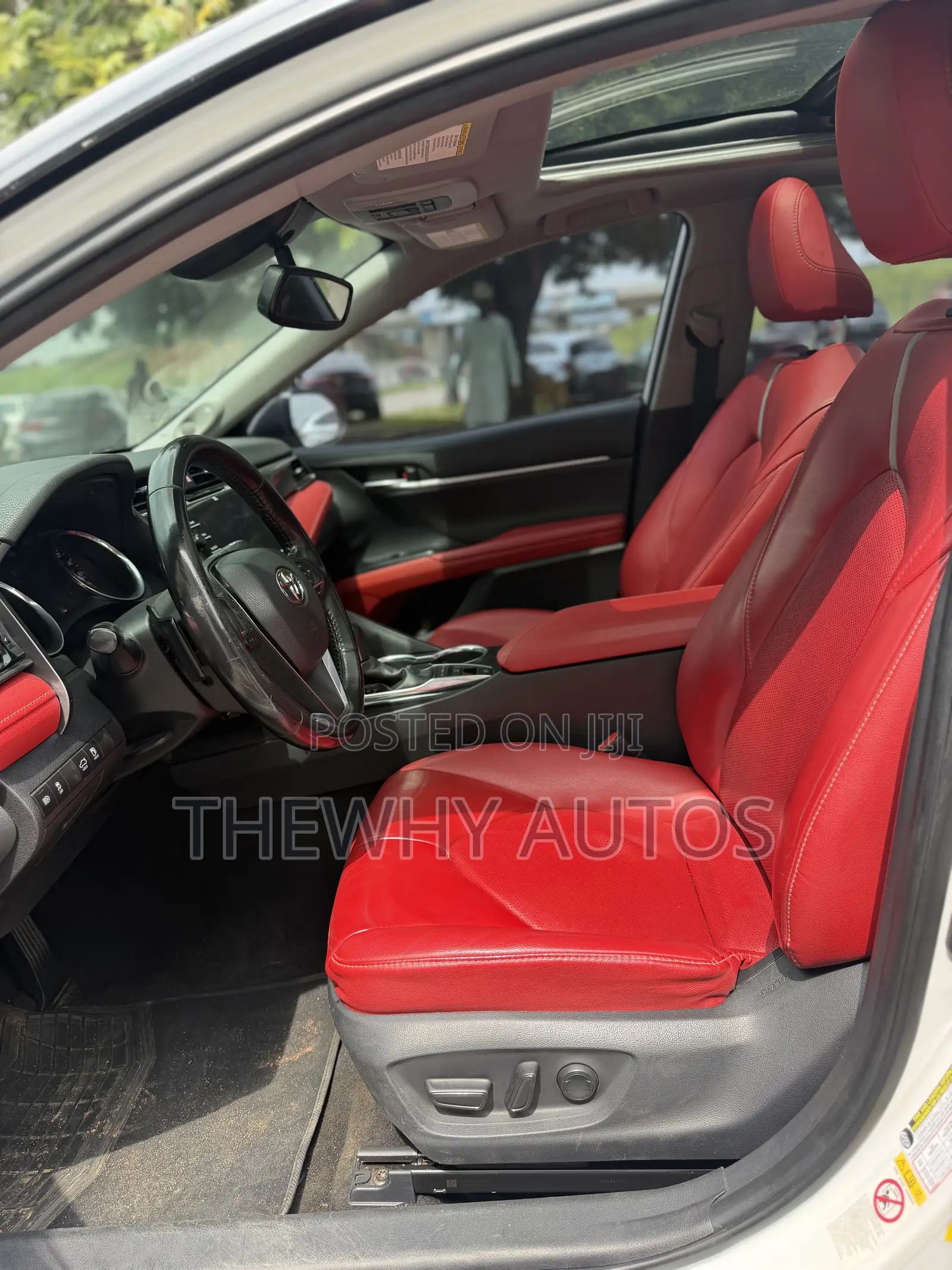 Toyota Camry XSE (2.5L 4cyl 8A) 2019 White