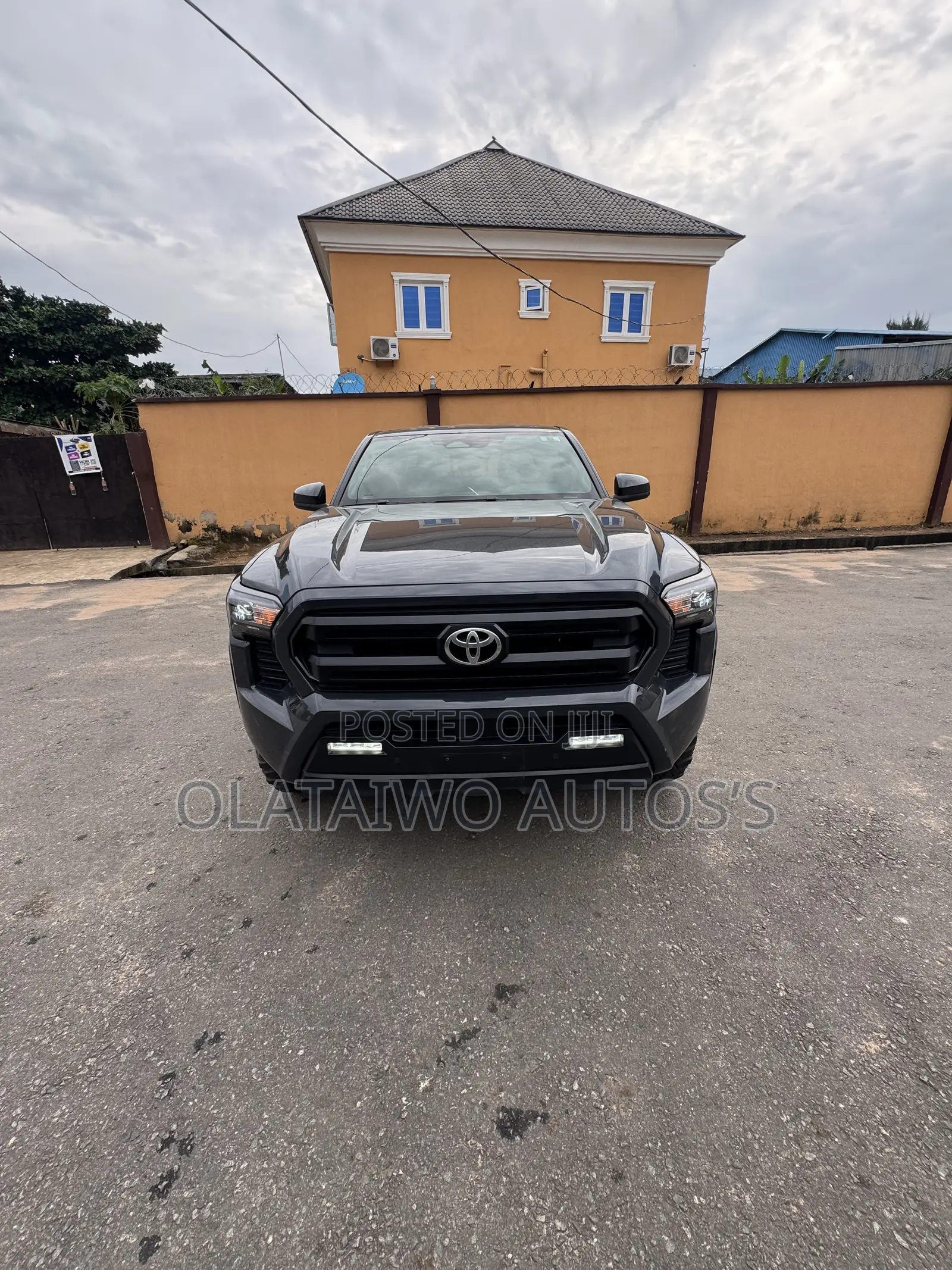 Toyota Tacoma SR5 Double Cab 5' Bed AT 2024 Gray