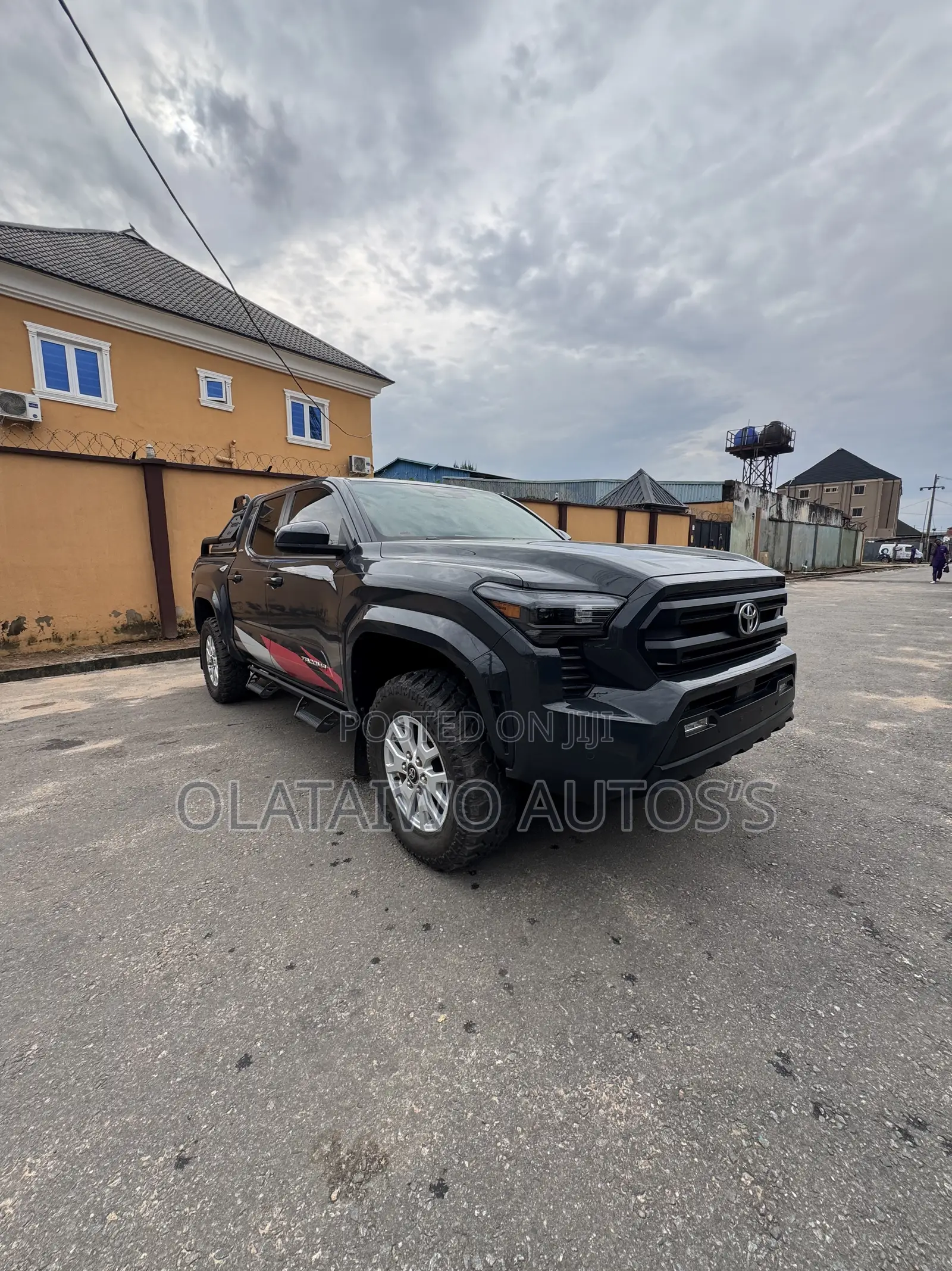 Toyota Tacoma SR5 Double Cab 5' Bed AT 2024 Gray