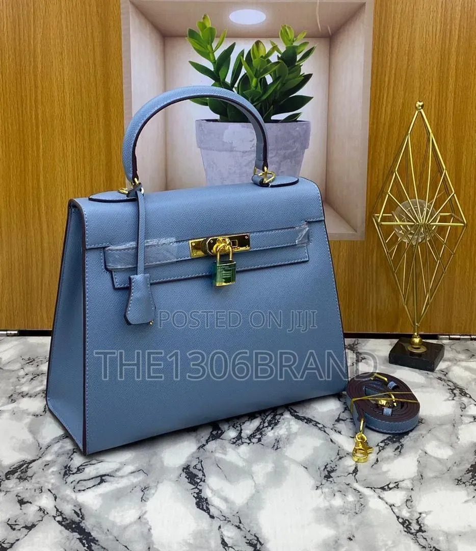 Luxury Structured Top Handle Handbag–Premium Designer-Inspired Tote