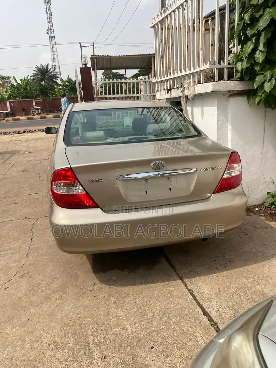 Toyota Camry LE 4dr Sedan (2.4L 4cyl 4A) 2004 Gold