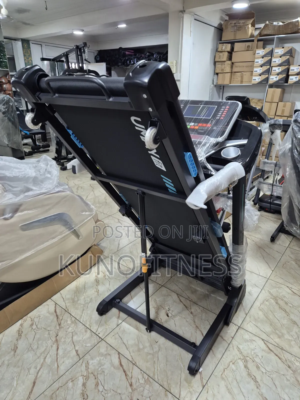 2.5HP Foldable Treadmill With Massage Belt Incline