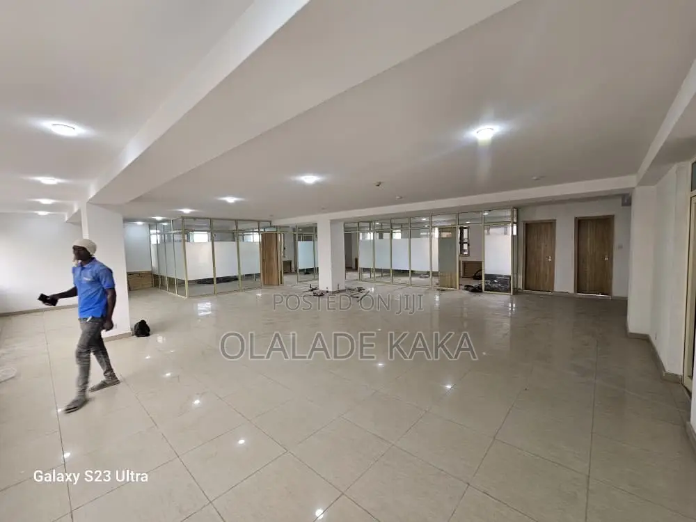 Lease for Financial Institution With Underground Vault