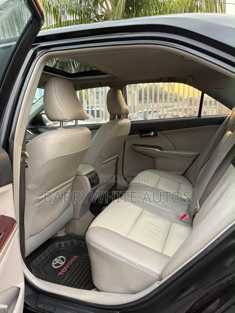Toyota Camry XLE 4dr Sedan (2.5L 4cyl 6A) 2012 Black