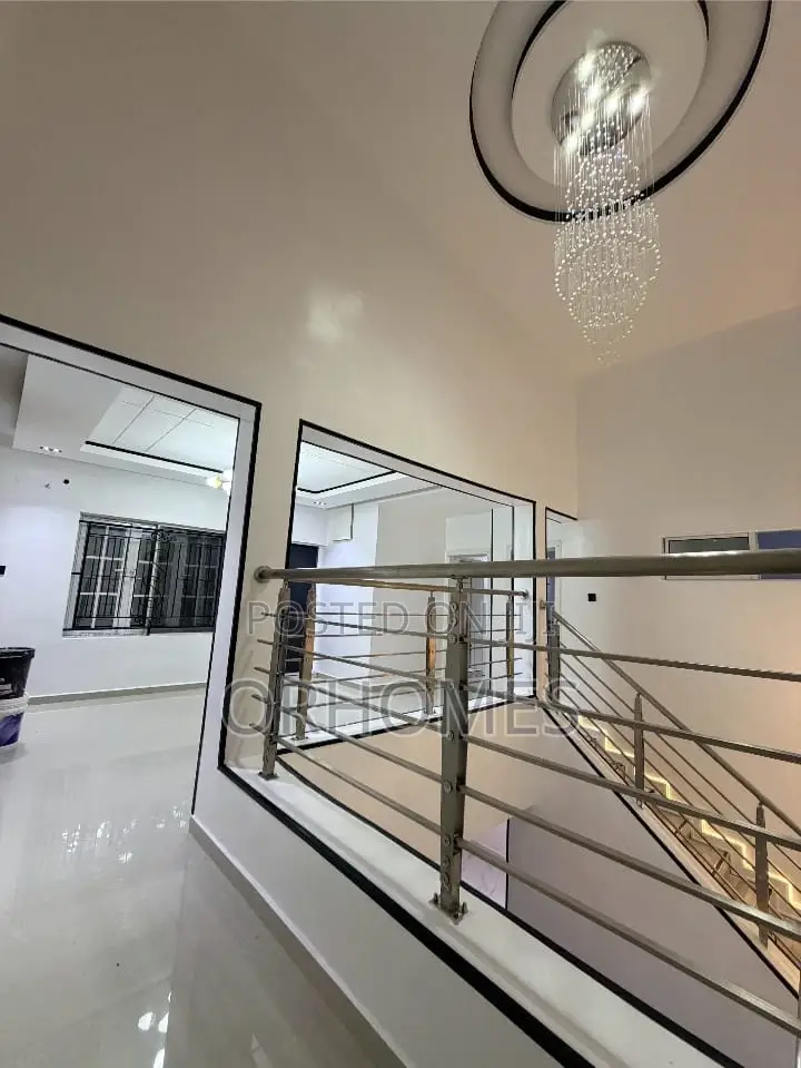 Furnished 4bdrm Duplex in Lekki Gardens for sale