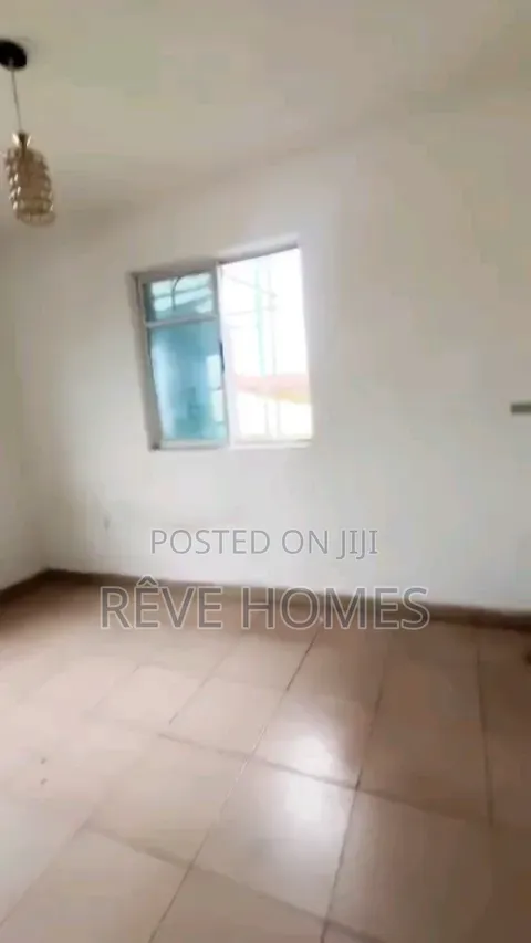 Studio Apartment in Shomolu / Shomolu for rent