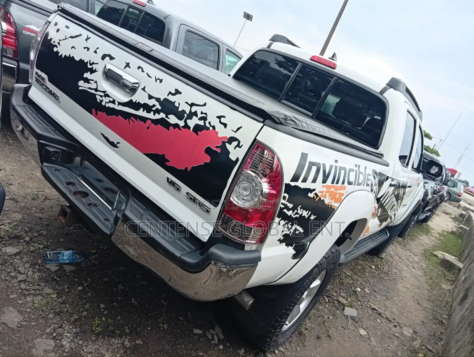 Toyota Tacoma 2018 White