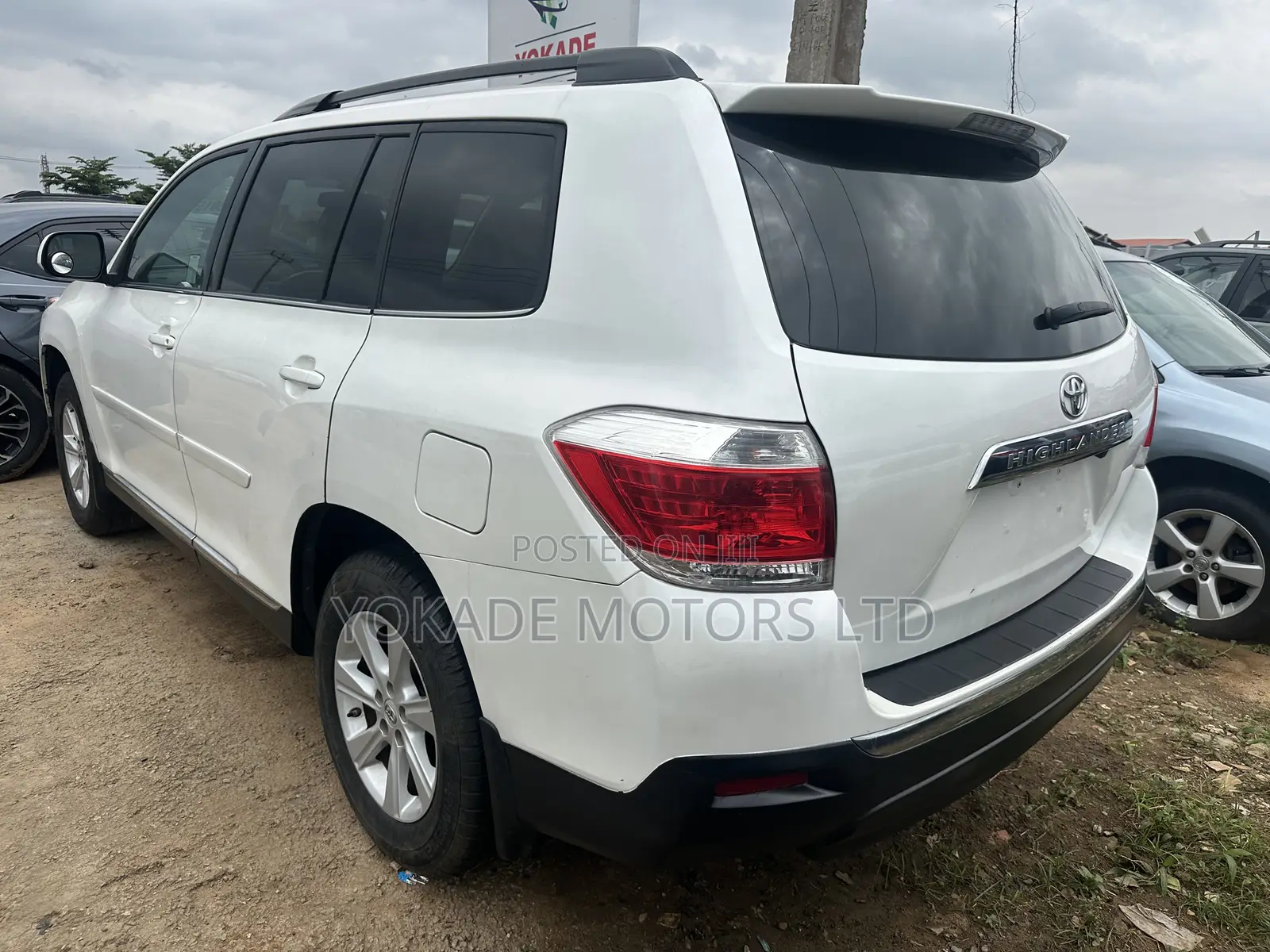 Toyota Highlander SE 2012 White