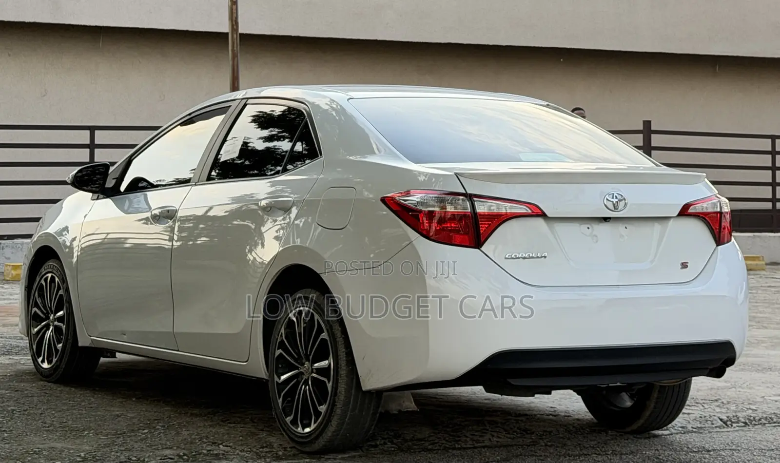 Toyota Corolla S Plus 4dr Sedan (1.8L 4cyl 6M) 2015 White