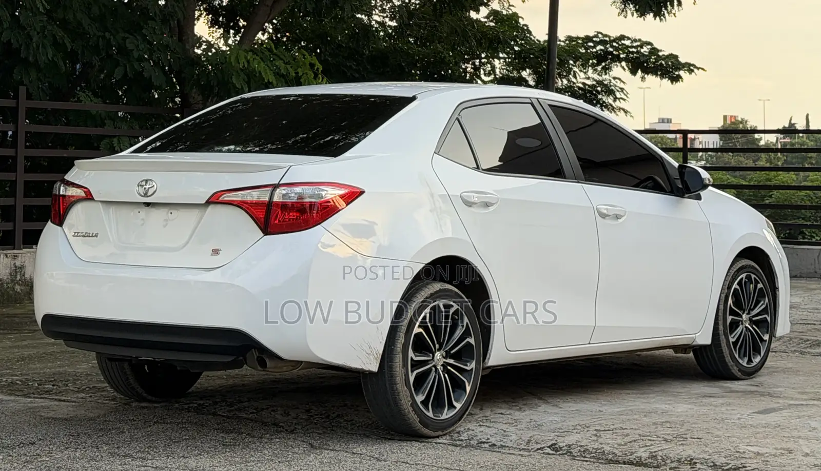 Toyota Corolla S Plus 4dr Sedan (1.8L 4cyl 6M) 2015 White