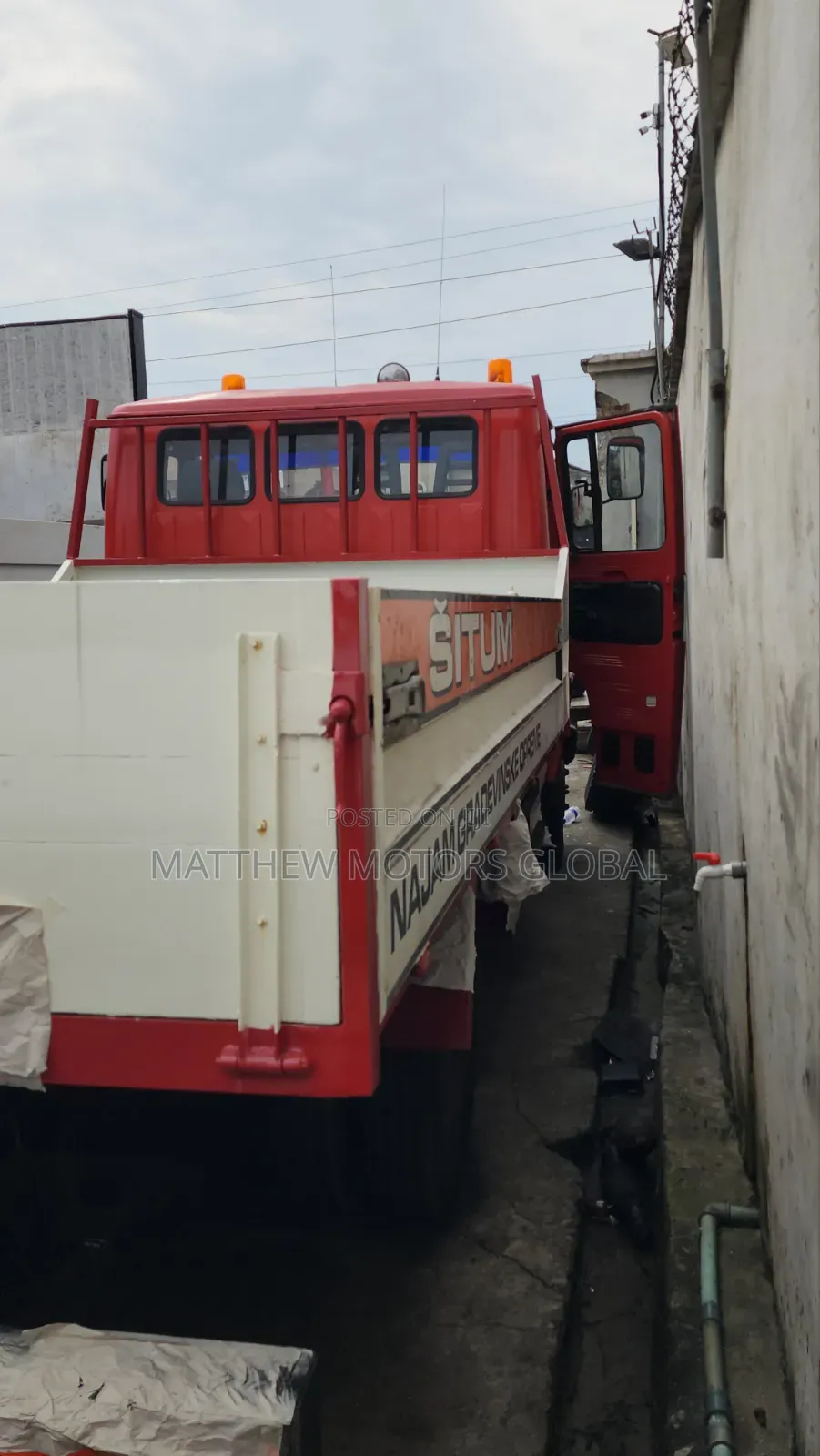 Super Clean Foreign Used Mercedes Benz 608 Truck