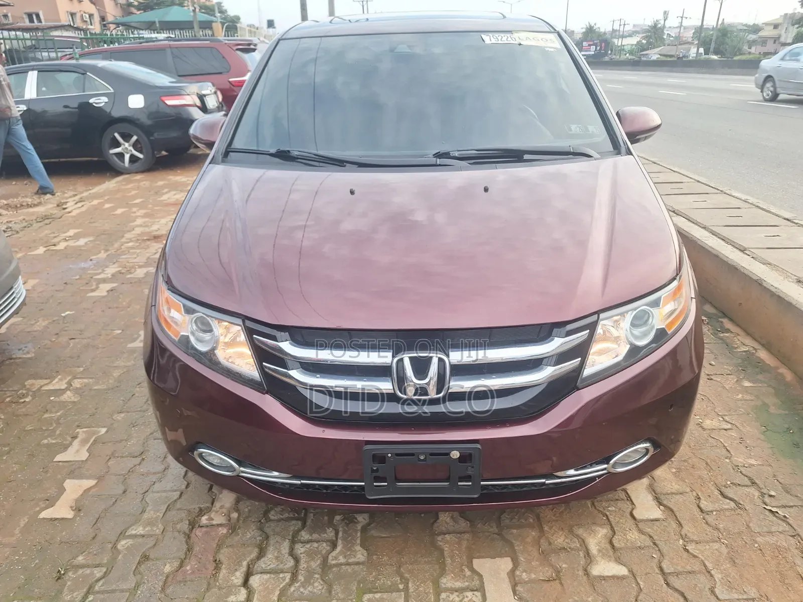Honda Odyssey Touring Elite Passenger Van (3.5L 6cyl 6A) 2016 Burgundy