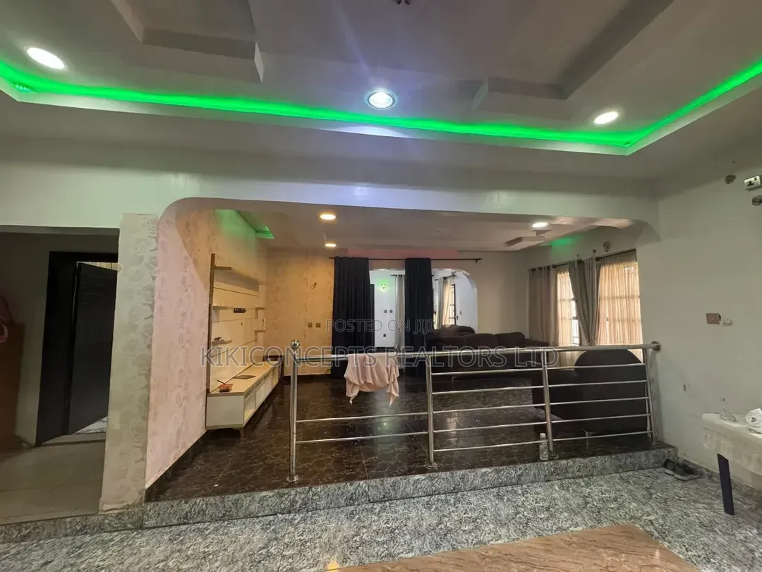 5bdrm Bungalow in Gospel Town, Ibadan for sale