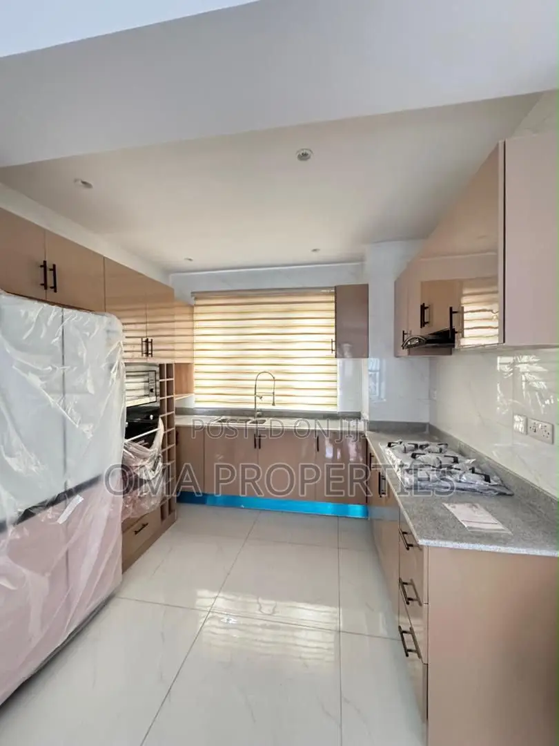 Furnished 3bdrm House in Yaba for sale