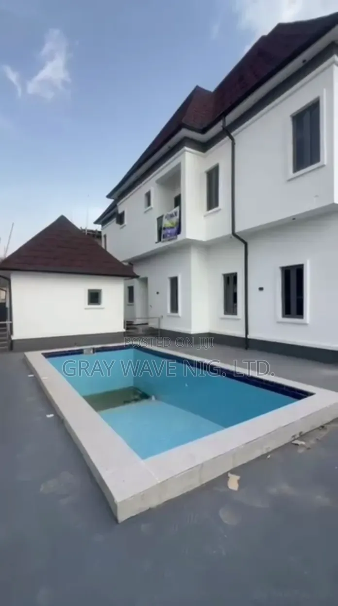 5bdrm Duplex in Lokogoma for sale
