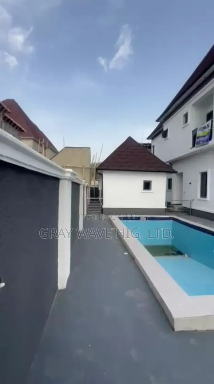 5bdrm Duplex in Lokogoma for sale