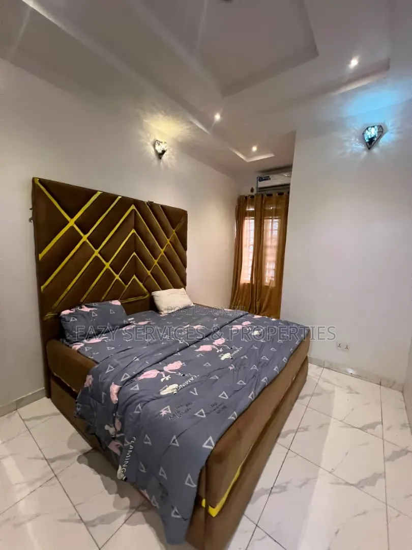 Furnished Studio Apartment in Gated And Secured, Chevron for rent