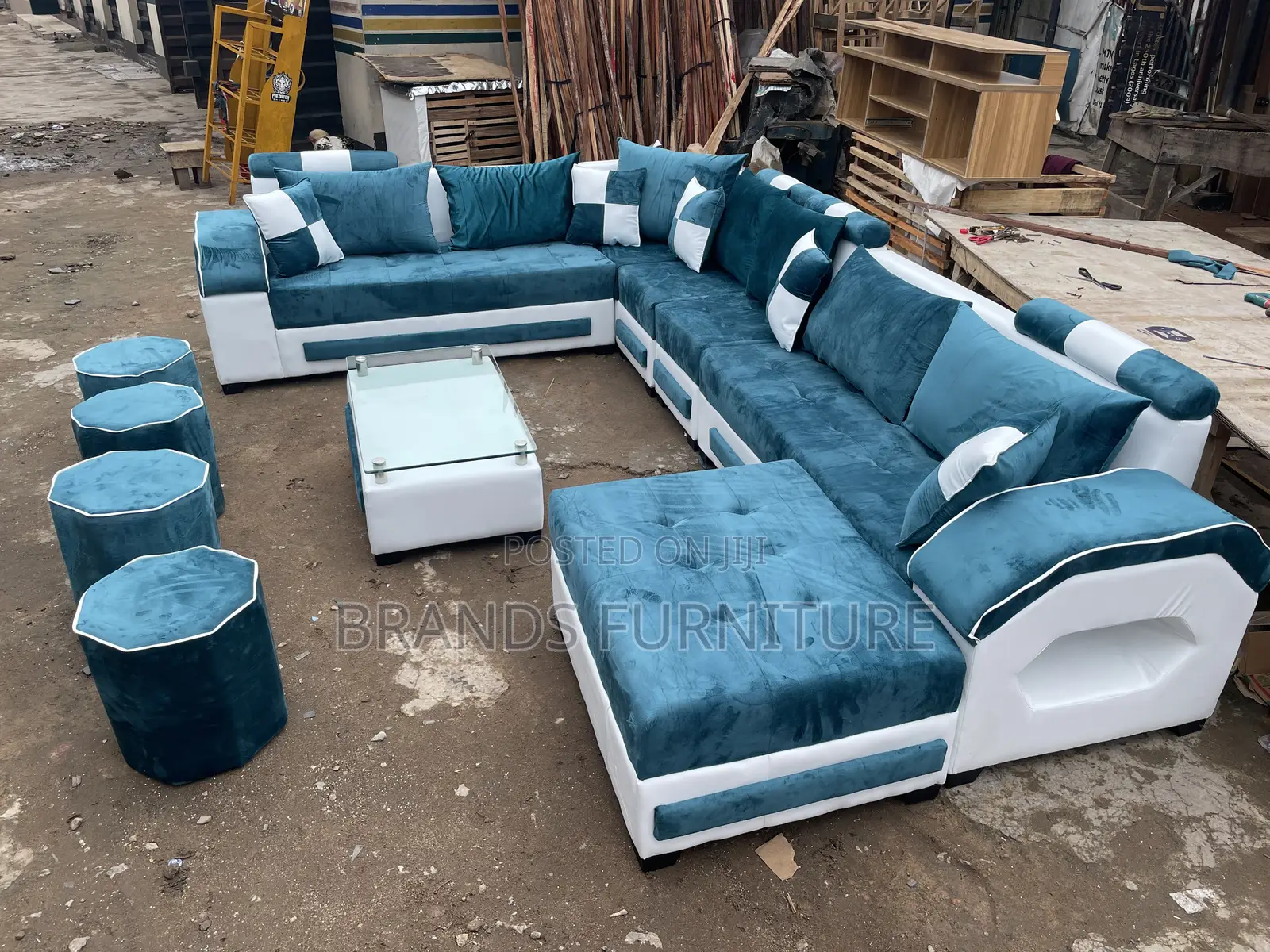 Exclusive Ushap With Center Table and Ottoman