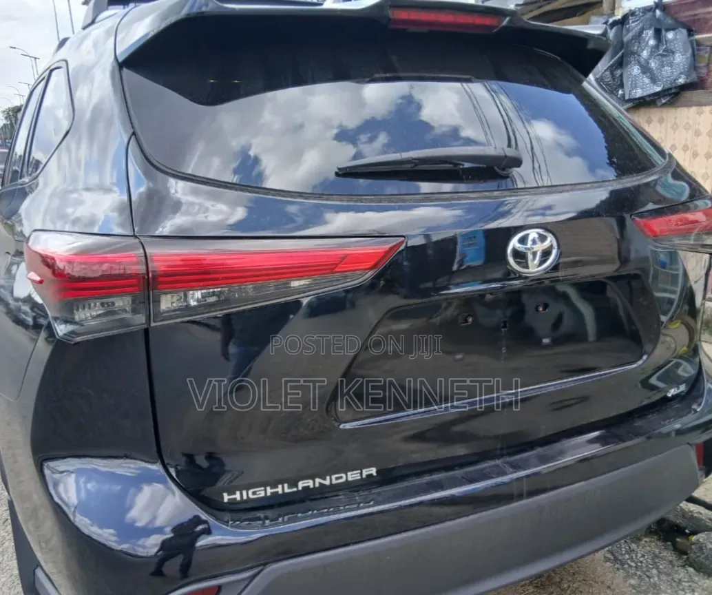 Toyota Highlander L 2021 Black