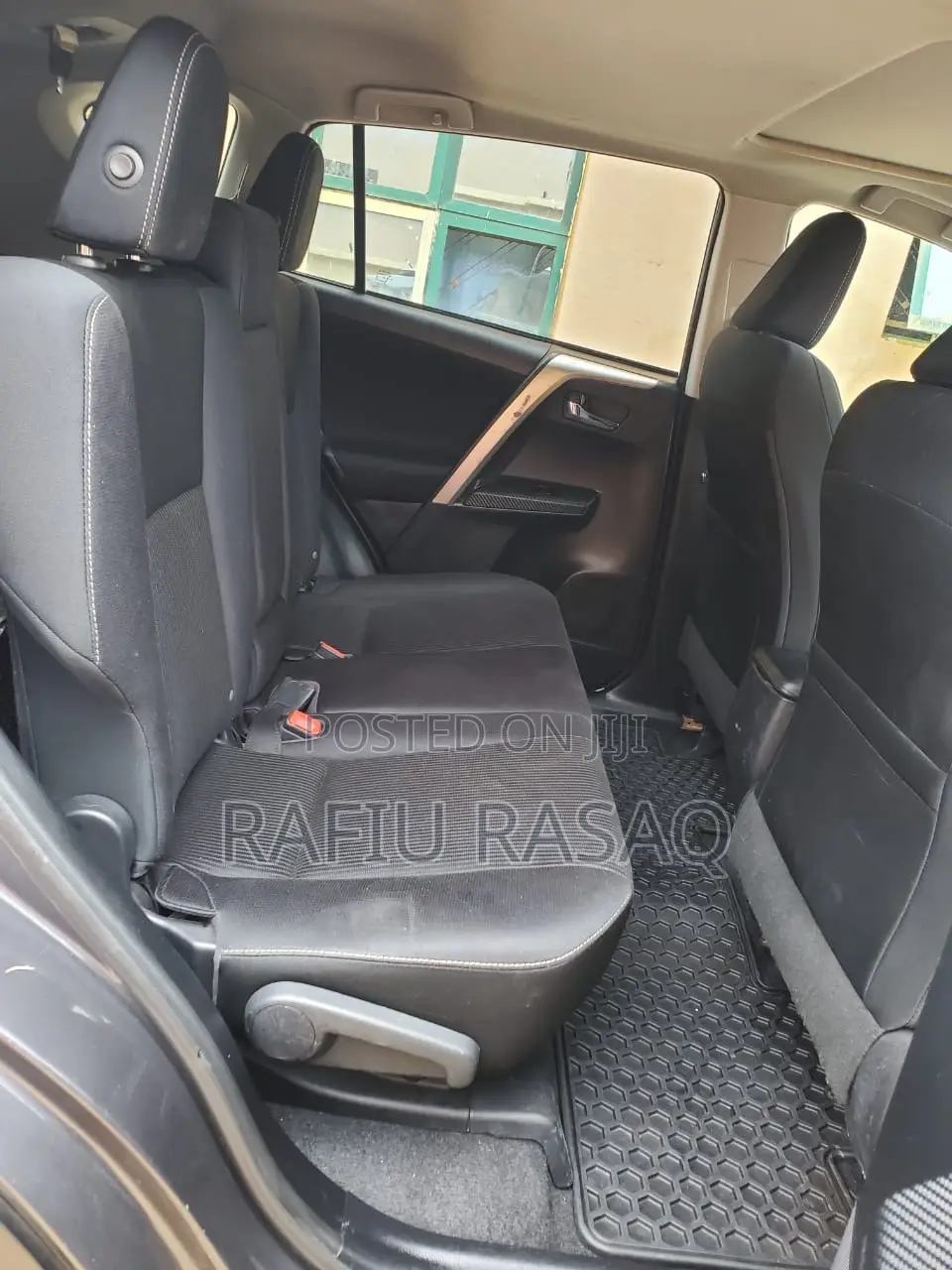 Toyota RAV4 XLE 4dr SUV (2.5L 4cyl 6A) 2014 Gray