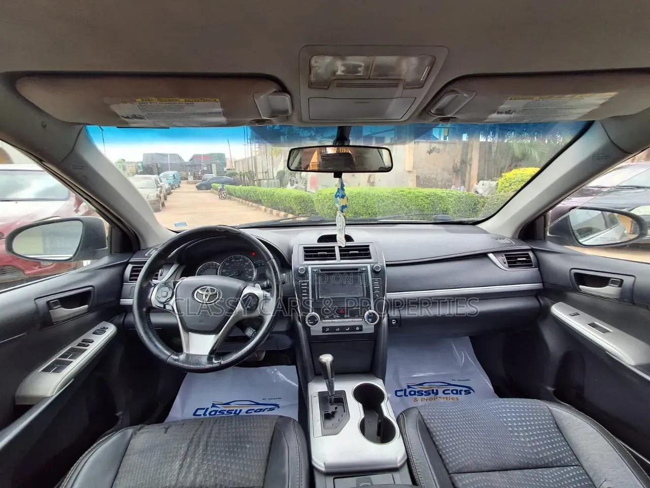 Toyota Camry SE 4dr Sedan (2.5L 4cyl 6A) 2014 Silver