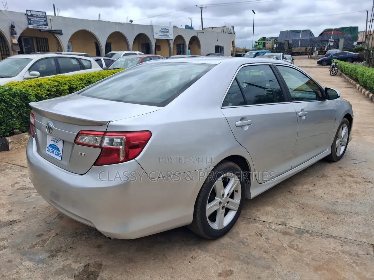 Toyota Camry SE 4dr Sedan (2.5L 4cyl 6A) 2014 Silver