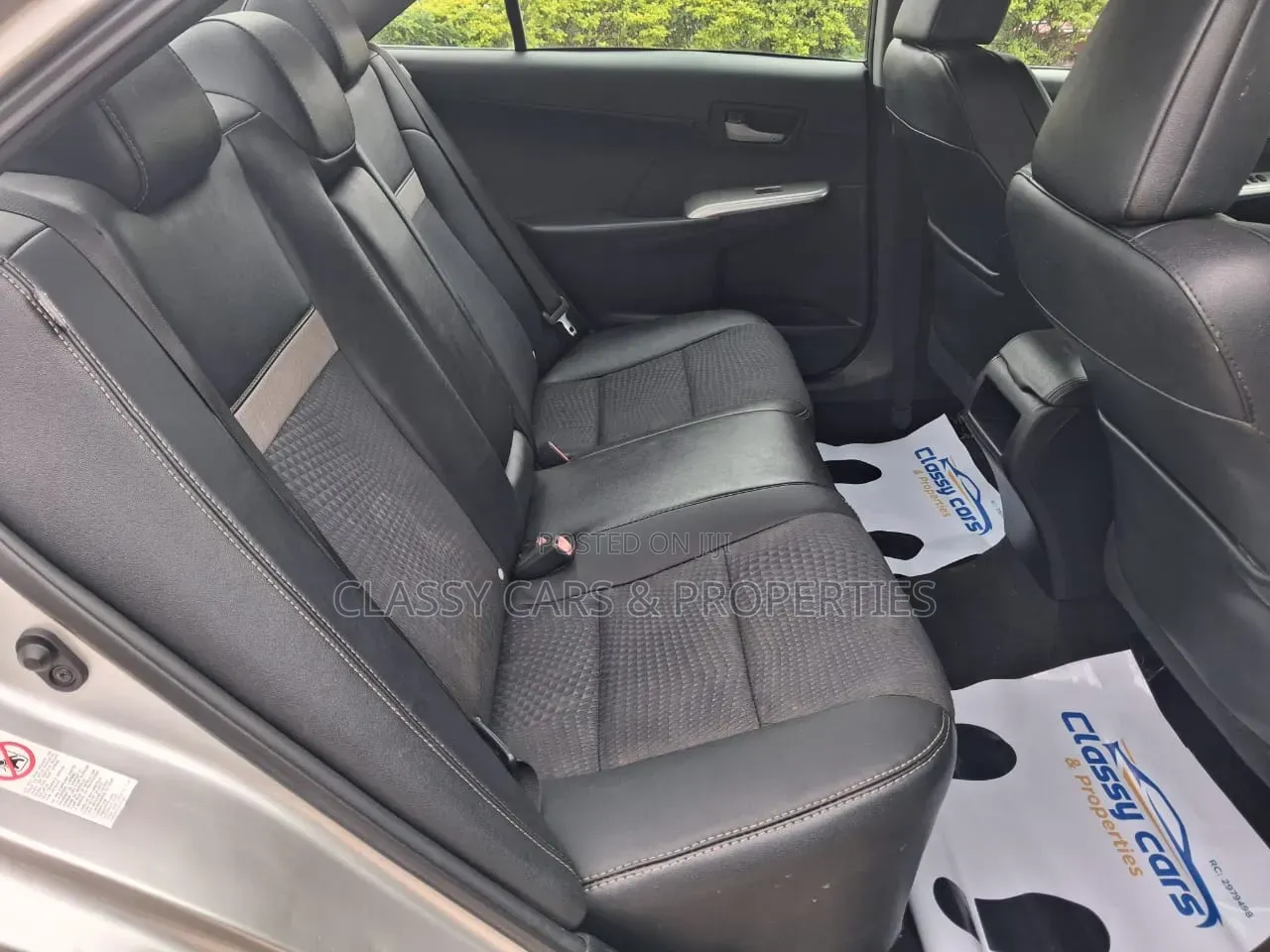 Toyota Camry SE 4dr Sedan (2.5L 4cyl 6A) 2014 Silver