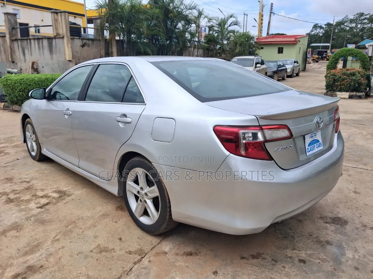 Toyota Camry SE 4dr Sedan (2.5L 4cyl 6A) 2014 Silver