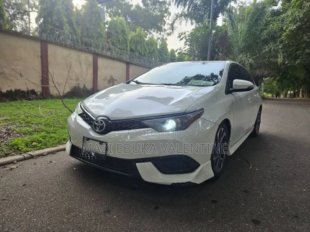 Toyota Corolla 2017 White