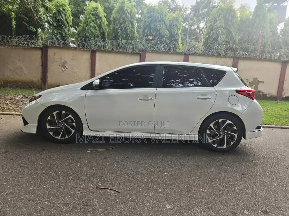 Toyota Corolla 2017 White