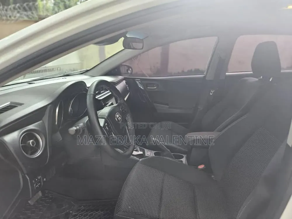 Toyota Corolla 2017 White