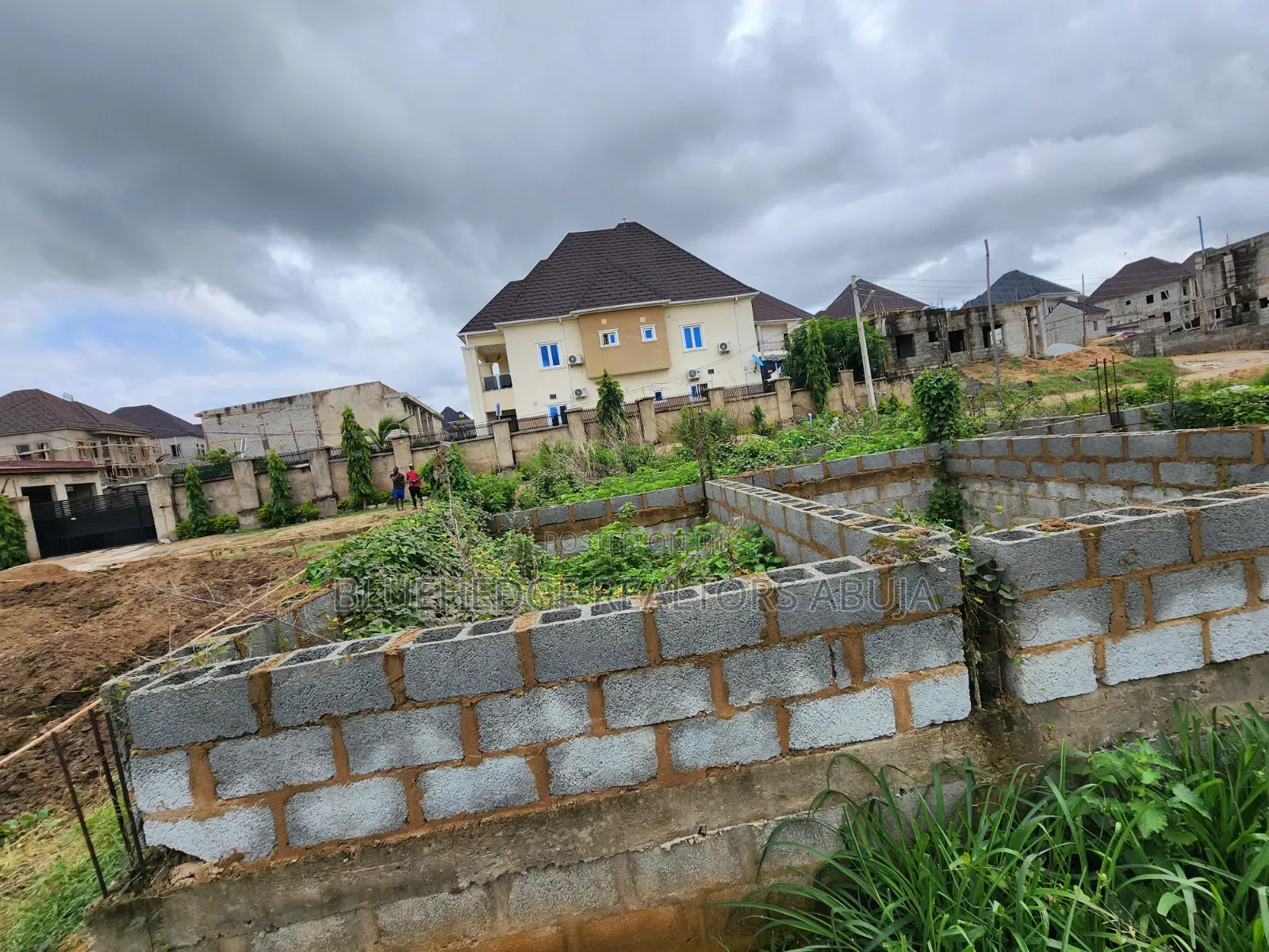 Well Located 5 Bedroom Duplex Land of 550Sqm Land at Lugbe, Abuja