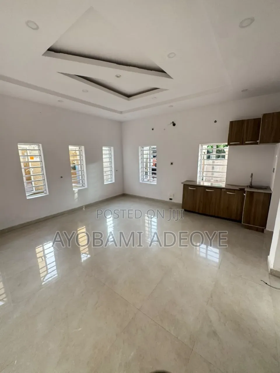 Mini Flat in Jade Villa, Chevron for rent