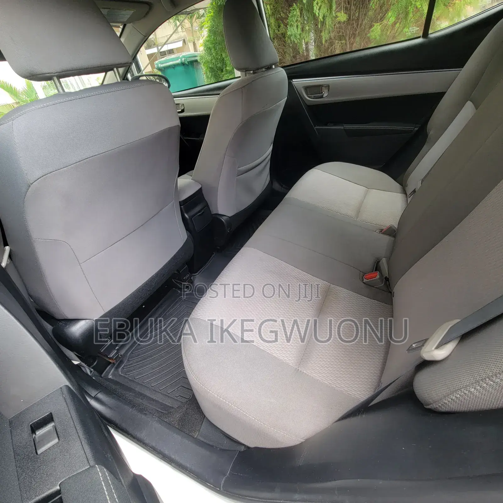 Toyota Corolla LE 4dr Sedan (1.8L 4cyl CVT) 2015 White