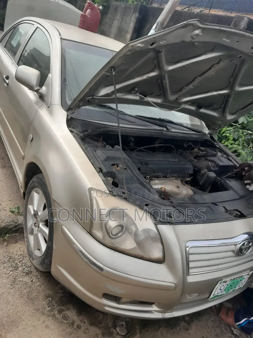 Toyota Avensis 2003 Gold