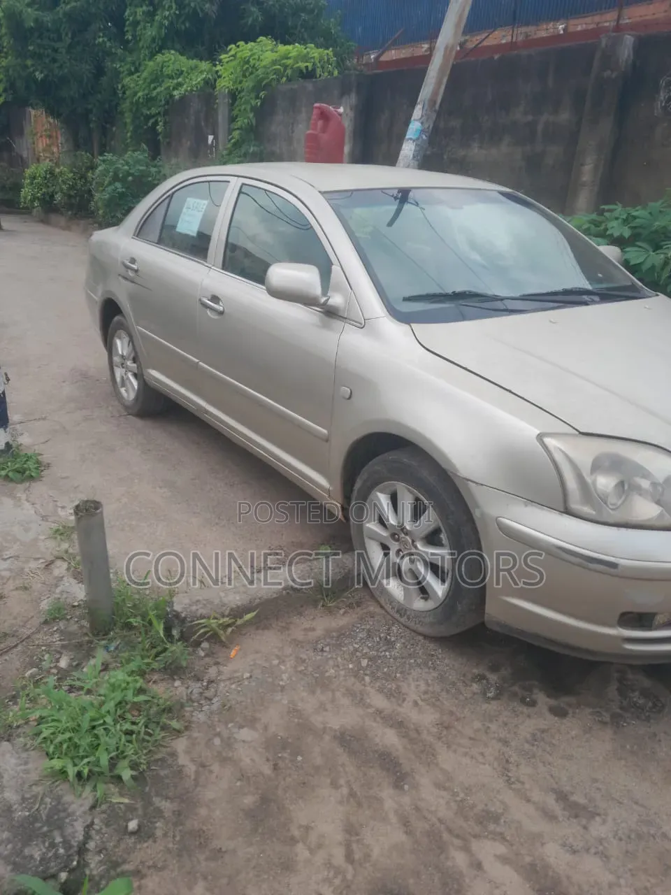 Toyota Avensis 2003 Gold