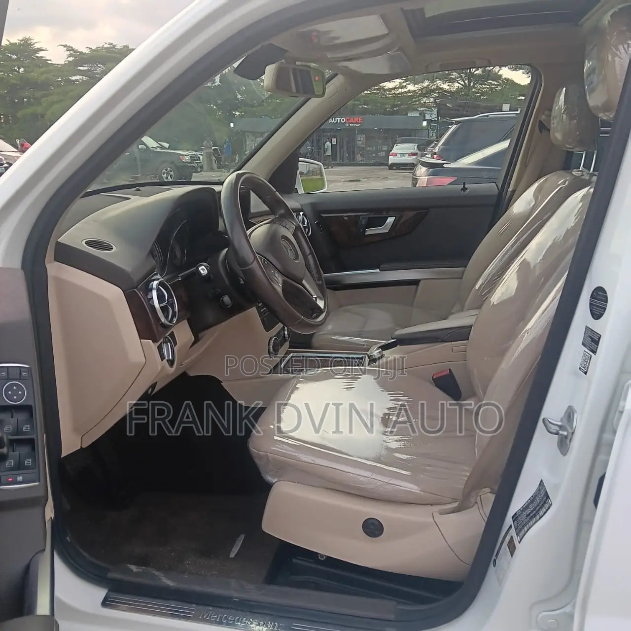 Mercedes-Benz GLK-Class Base GLK 350 4dr AWD 4MATIC (3.5L 6cyl 7A) 2015