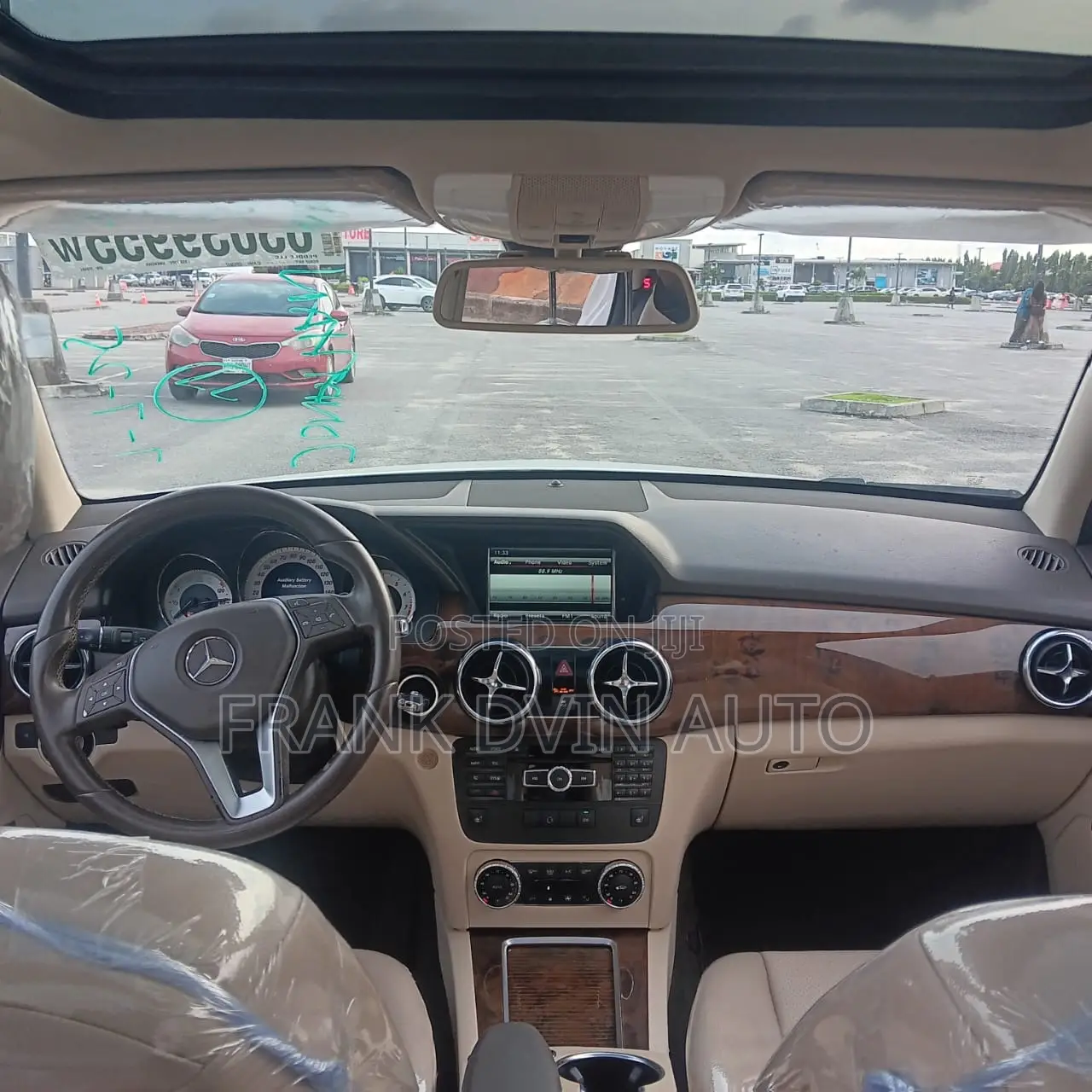 Mercedes-Benz GLK-Class Base GLK 350 4dr AWD 4MATIC (3.5L 6cyl 7A) 2015
