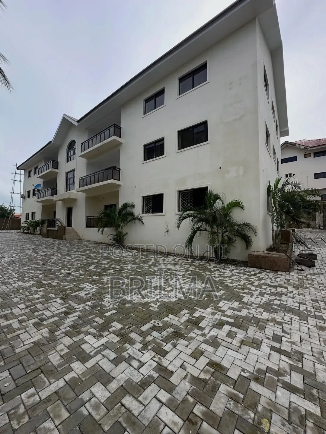 3bdrm Apartment in Wuse 2 for rent