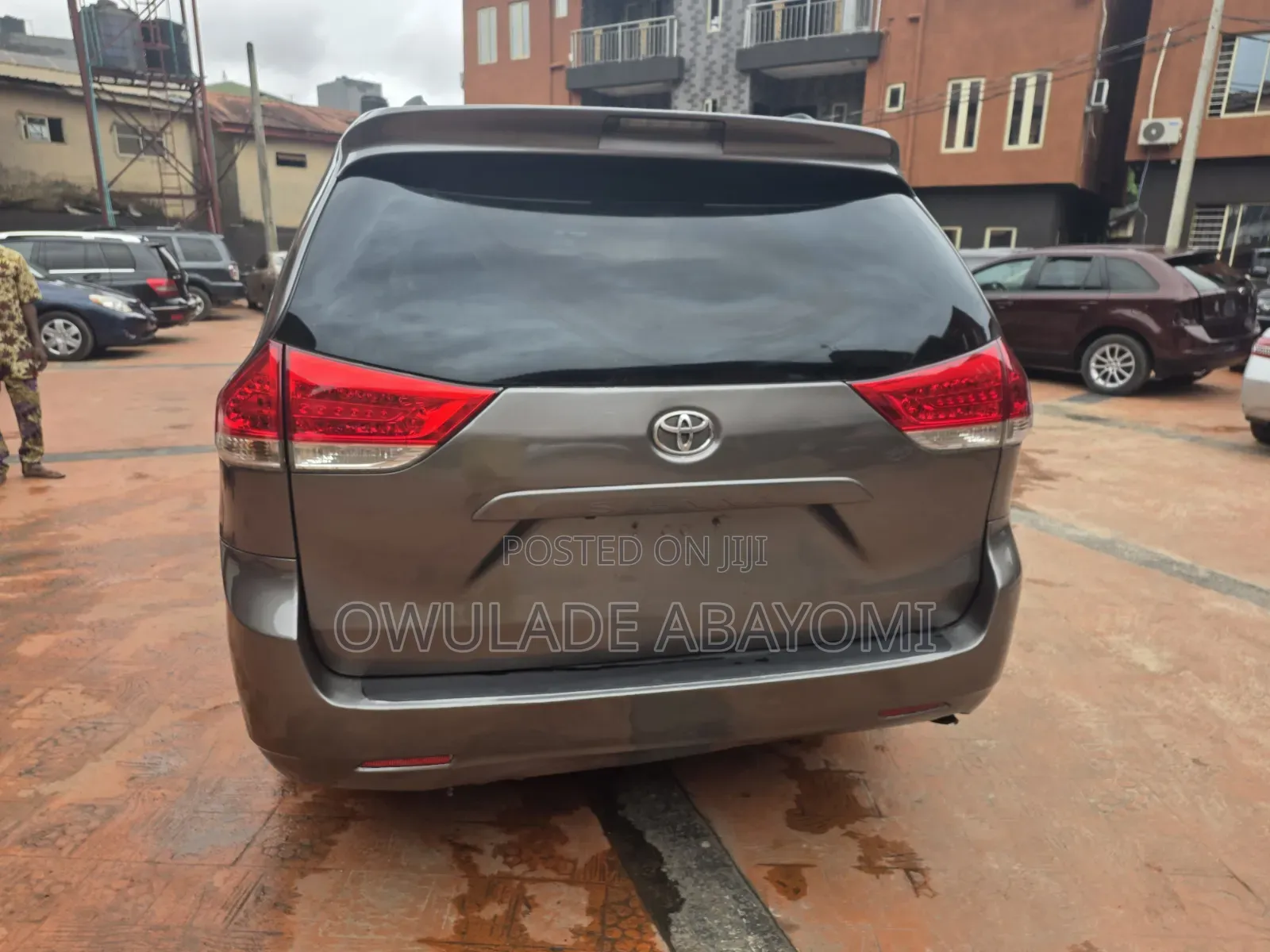 Toyota Sienna LE 7 Passenger 2011 Silver