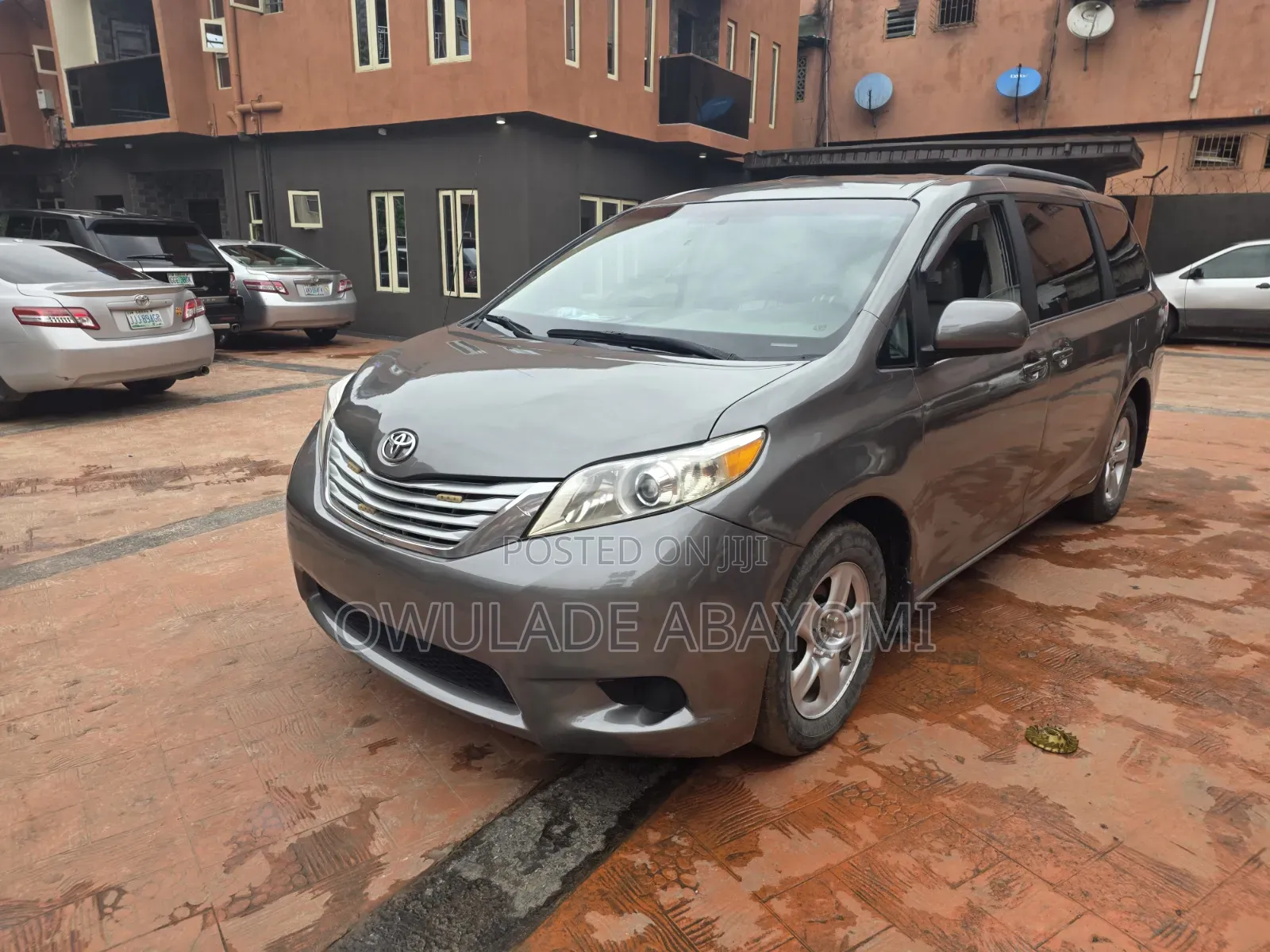 Toyota Sienna LE 7 Passenger 2011 Silver