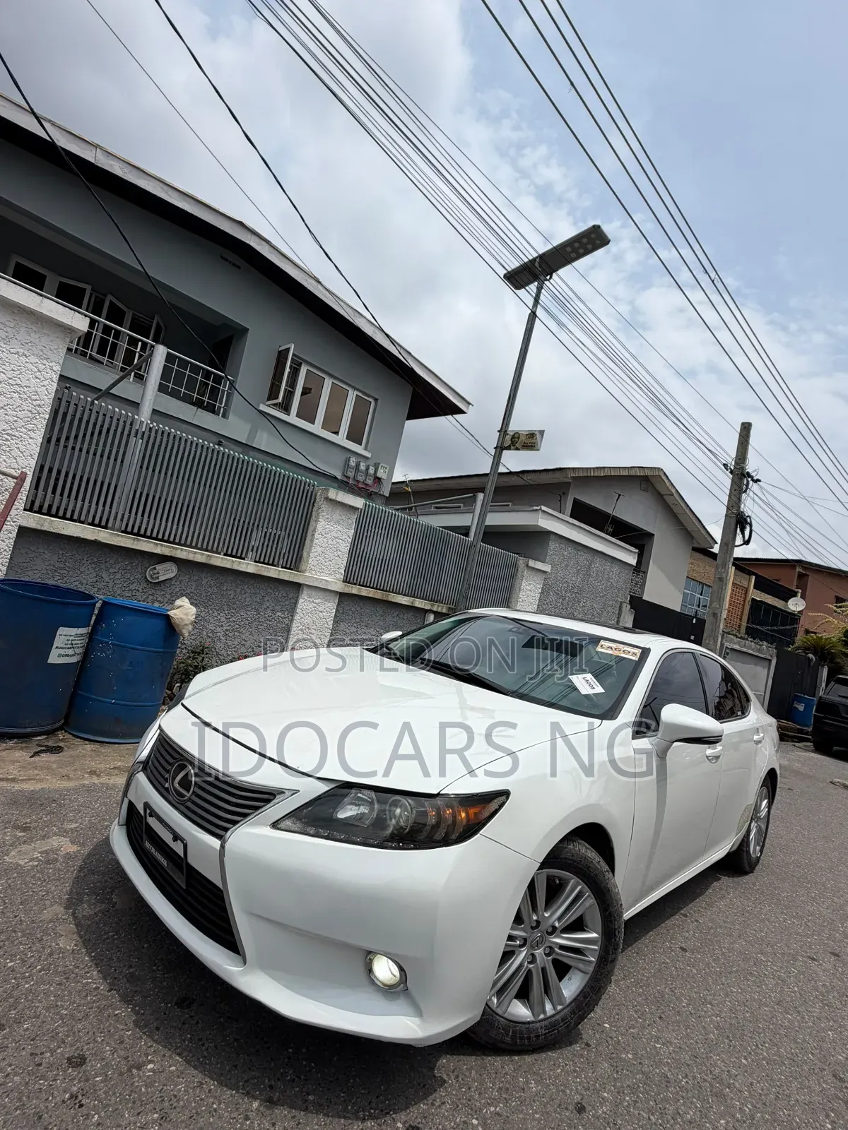 Lexus ES 350 FWD 2015 White