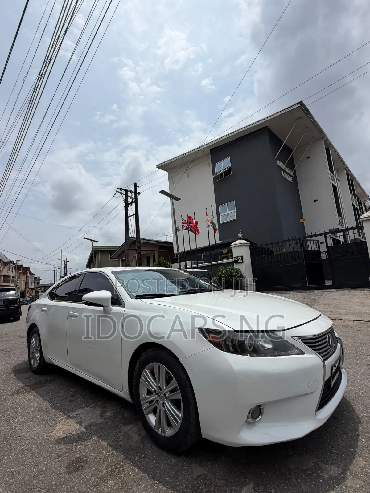 Lexus ES 350 FWD 2015 White