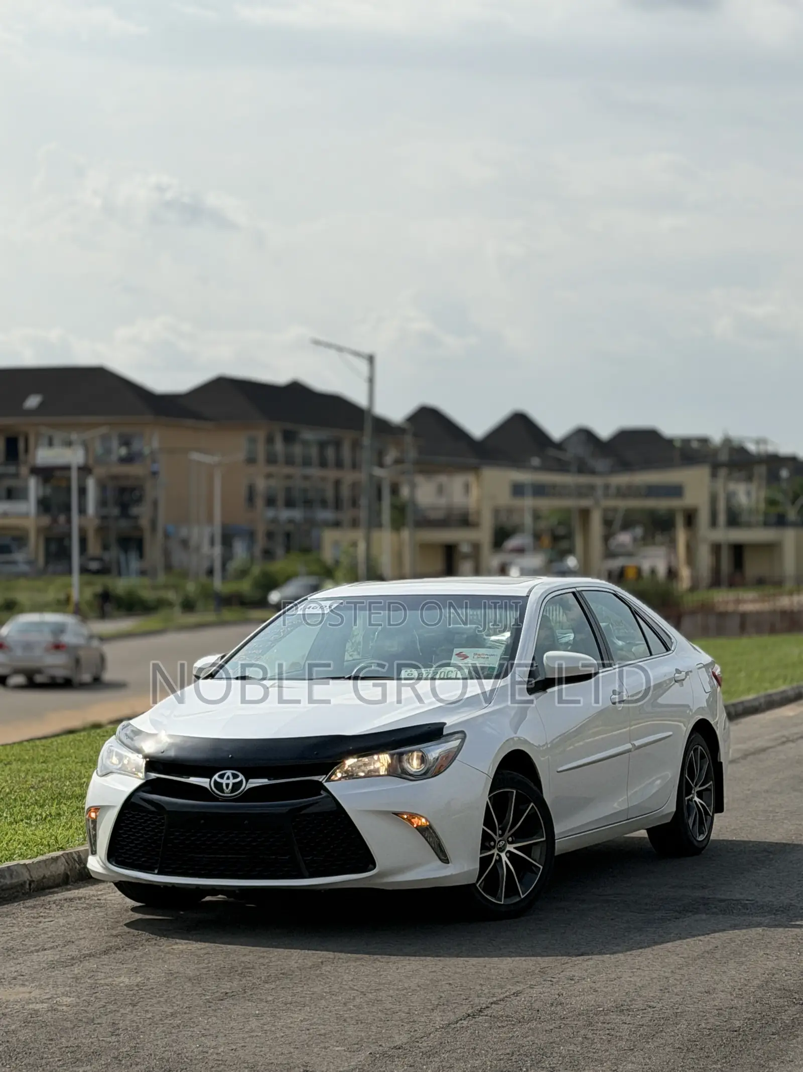 Toyota Camry XSE 4dr Sedan (2.5L 4cyl 6A) 2015 White