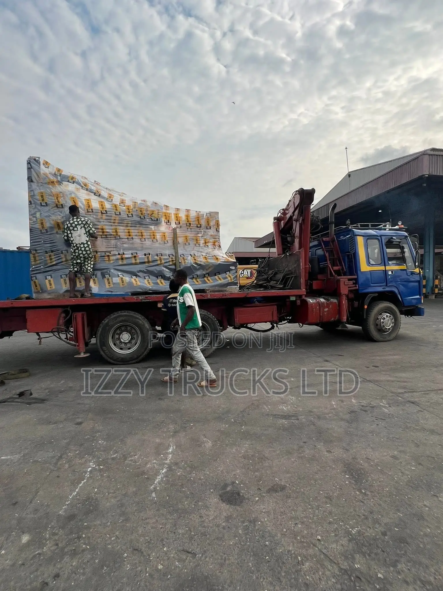 Izzy Trucks – Your Partner for Heavy Lifting Hiab Hire