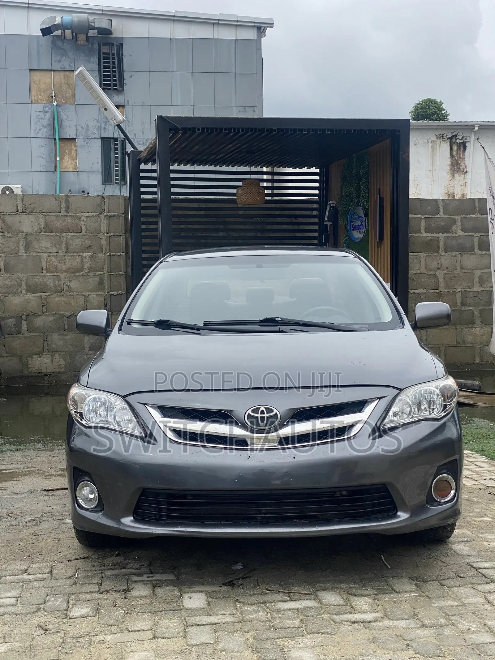 Toyota Corolla LE 4dr Sedan (1.8L 4cyl 4A) 2013 Gray